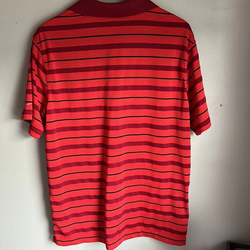 Men’s Nike golf shirt Size L